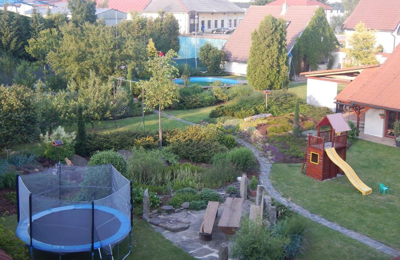 Penzion Pohanka Nové Veselí エクステリア 写真